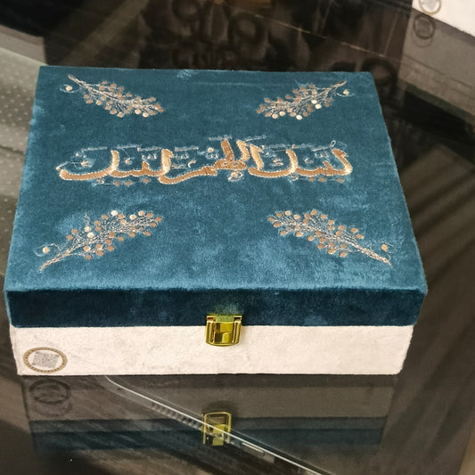 Wooden velvet excuiset Embroidered box