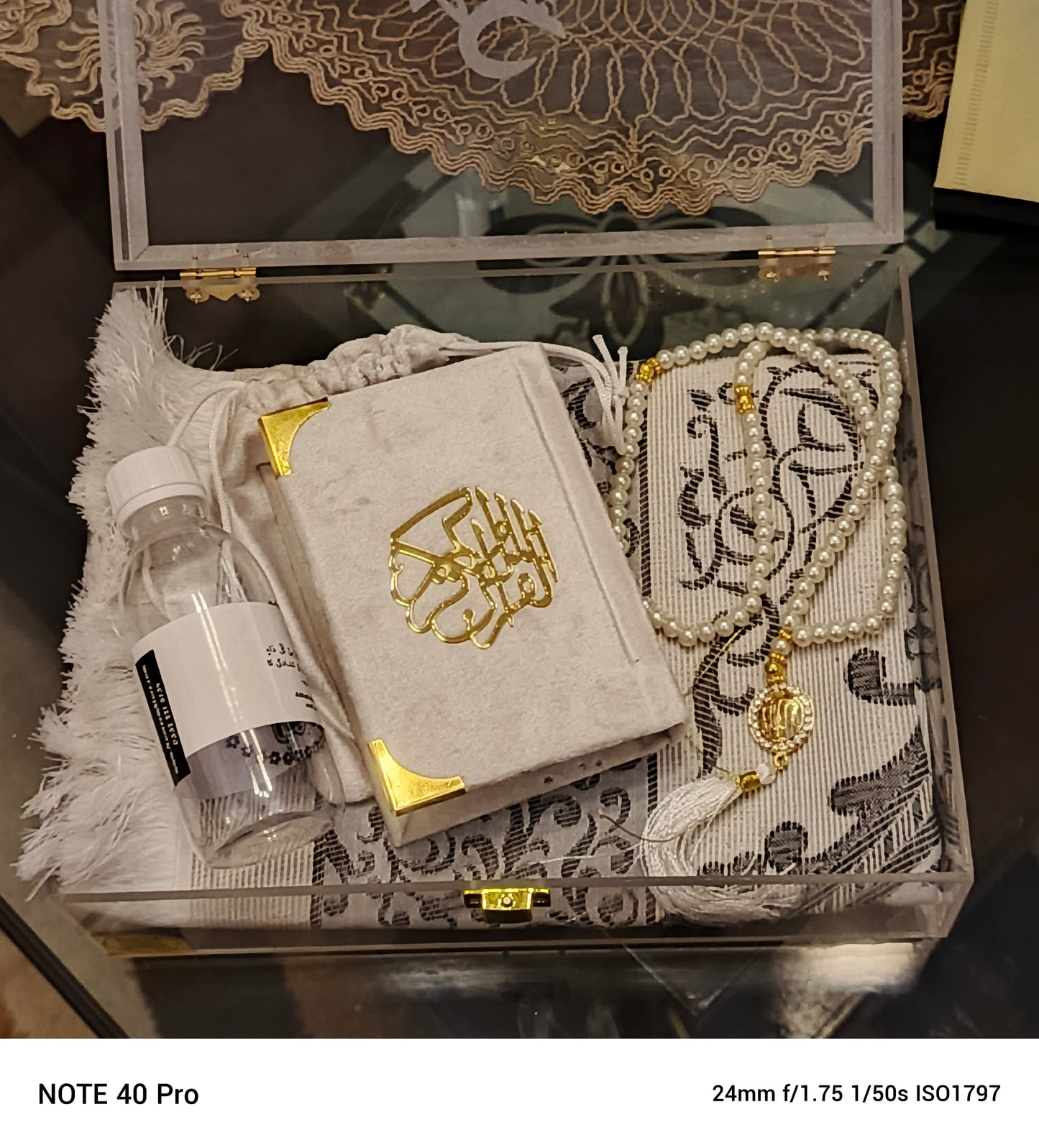 Acrylic primiume Quality Umrah tabarrukh set