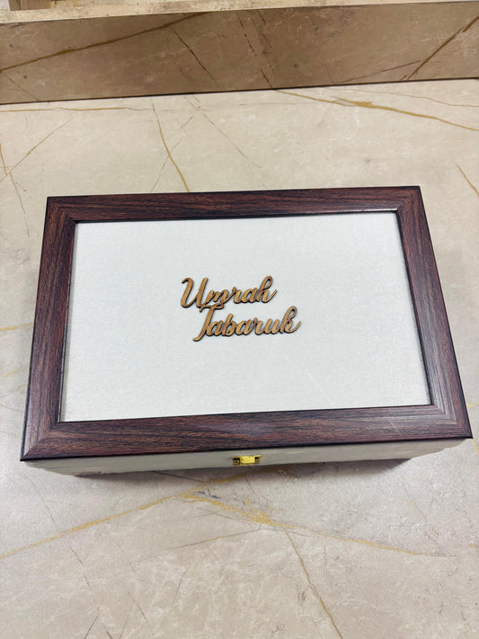 Umrah Tabbaruk Wooden Velvet Luxury Gift Set