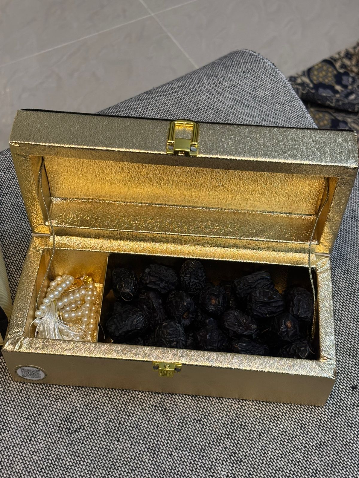 Ramadan Kareem Wooden Velvet Box