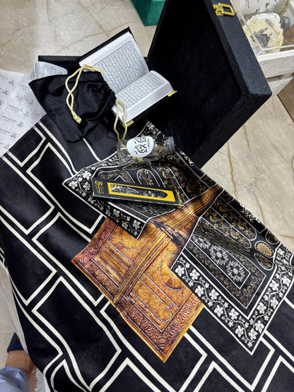 Hajj / Umrah Wooden Velvet Gift Set