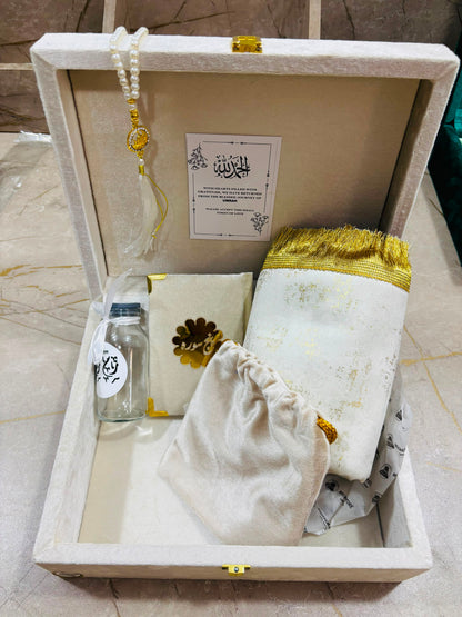 Hajj & Umrah Tabarrukh Wooden Velvet Gift Set