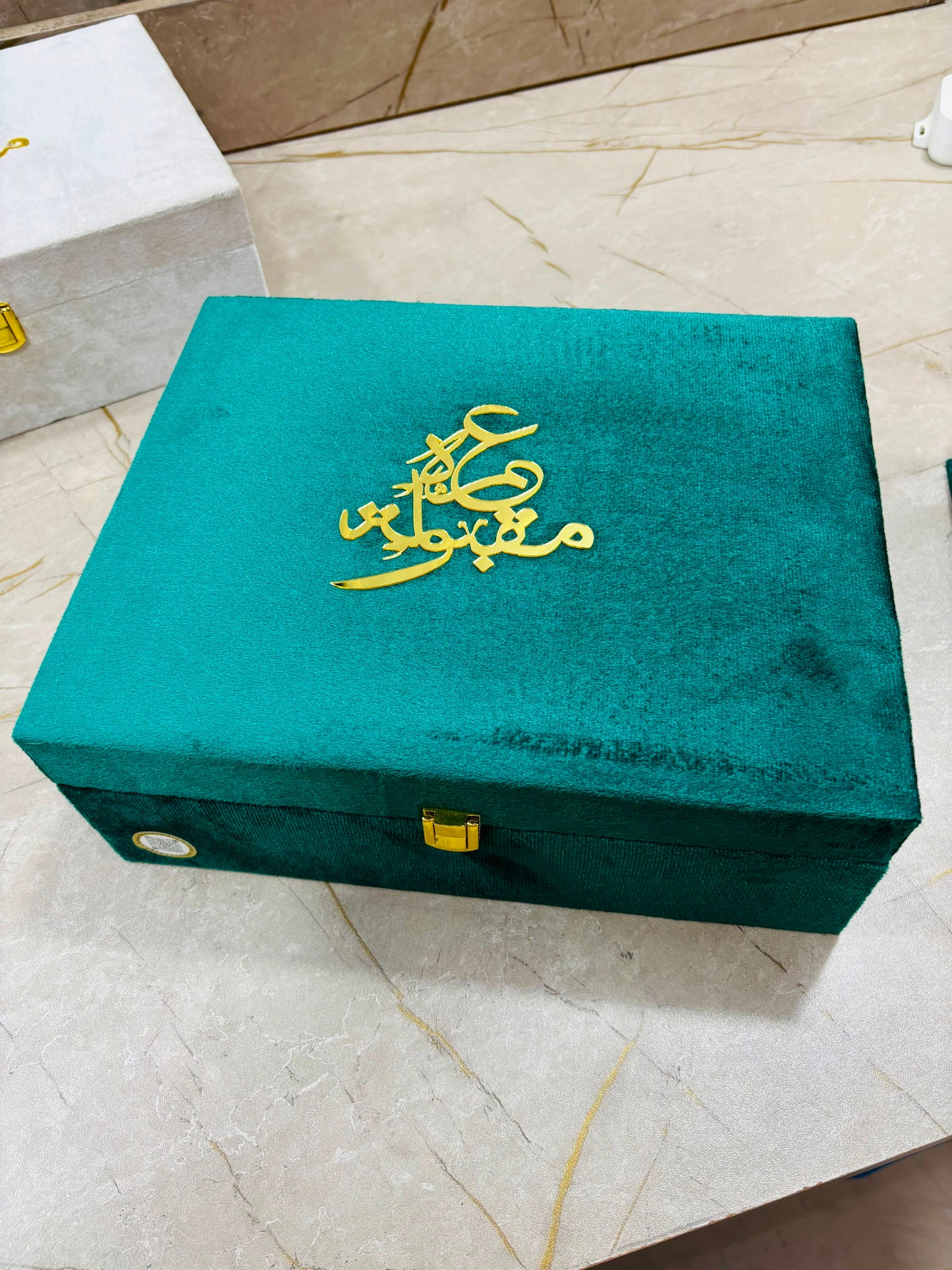 Hajj & Umrah Tabarrukh Wooden Velvet Gift Set